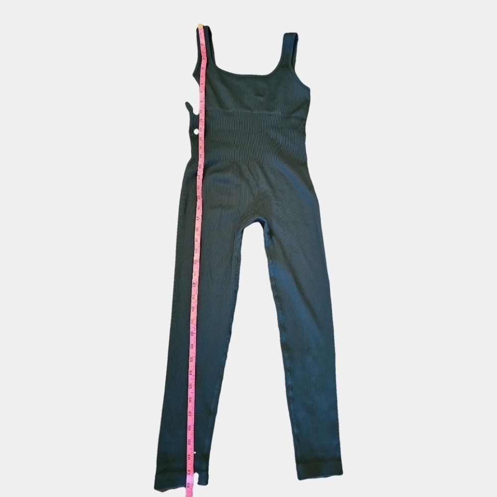 Full Body Seamless Dark Green Yoga/Gym/Workout Jumpsuit Size M - Picture 10 of 10